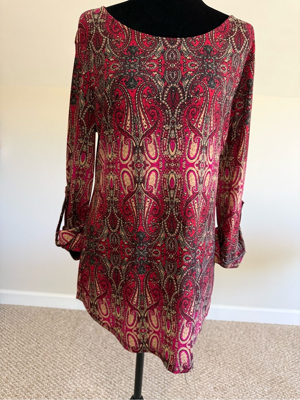 Roz & Ali Paisley Tunic Top Medium Pink Burgundy 3/4 Roll Tab Sleeve